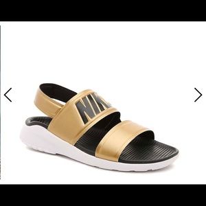 Nike tanjun sandals